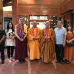 第五屆世界佛教居士論壇—印度東北部達芒舊藏族領袖致贈紀念品