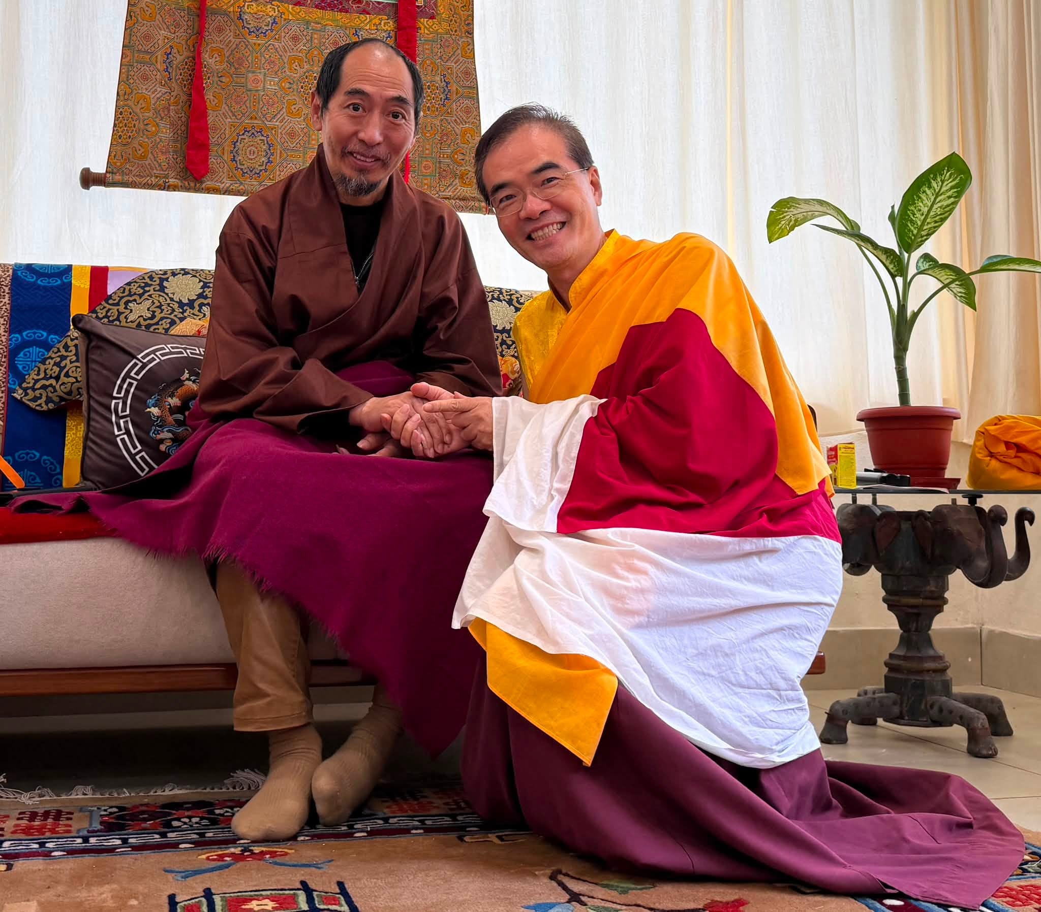 第十一世雷龍仁波切傳授噶當派上師南開蔣稱的淨相《秘密主耳傳》（གསང་བདག་སྙན་བརྒྱུད་）灌頂與文集兩函口傳圓滿。